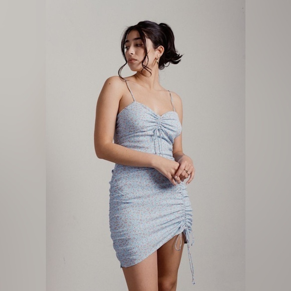 NWT‎ Blue Floral Ruched Bodycon Dress Size Large